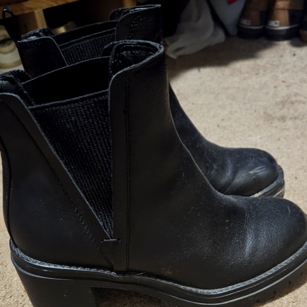 Black Boots